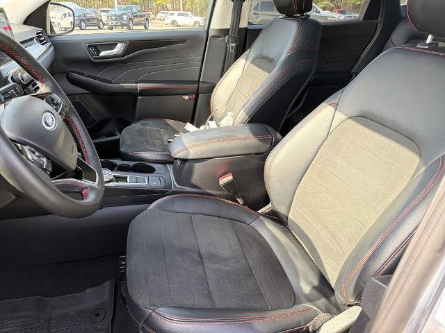 Certified 2022 Ford Escape SEL w/ SEL Stealth AWD Package image 35