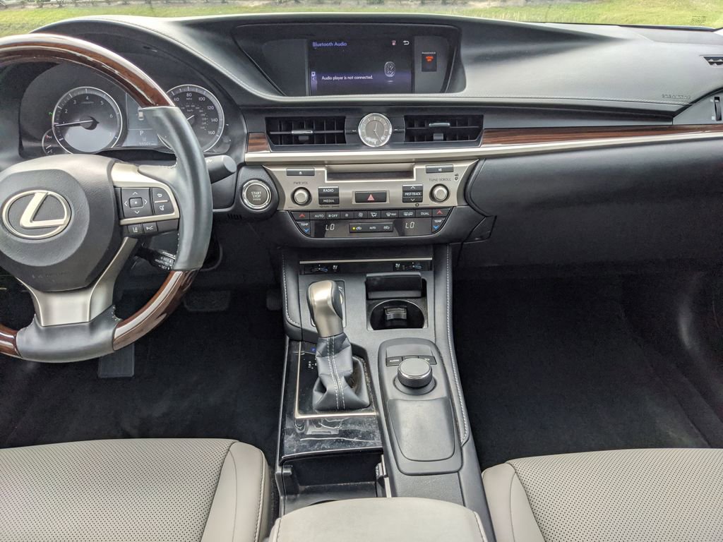 Used 2017 Lexus ES 350 w/ Premium Package FWD image 15