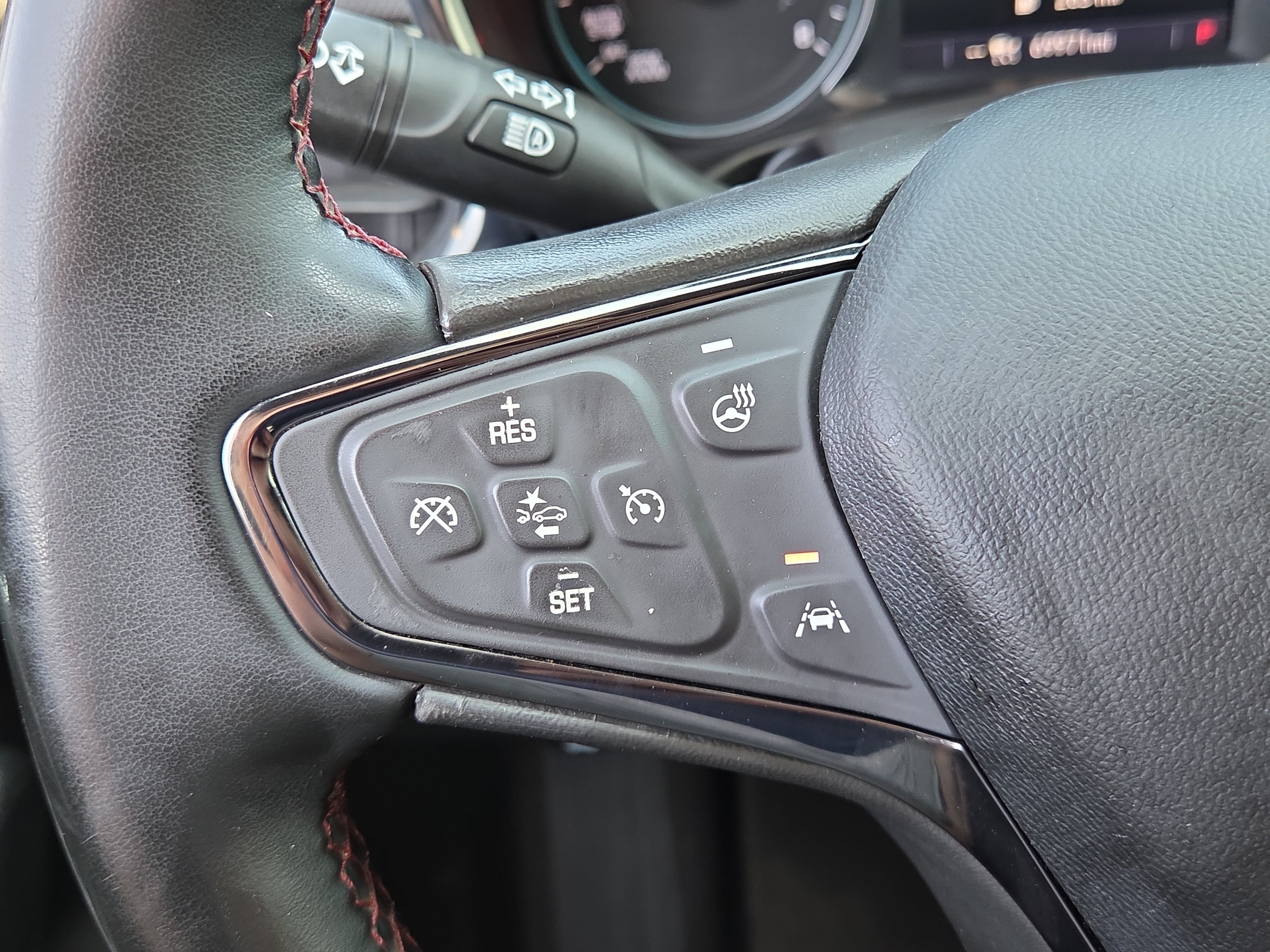 Used 2023 Chevrolet Equinox RS w/ RS Leather Package FWD image 19