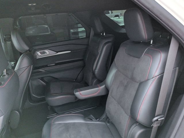 Certified 2025 Ford Explorer ST RWD image 14