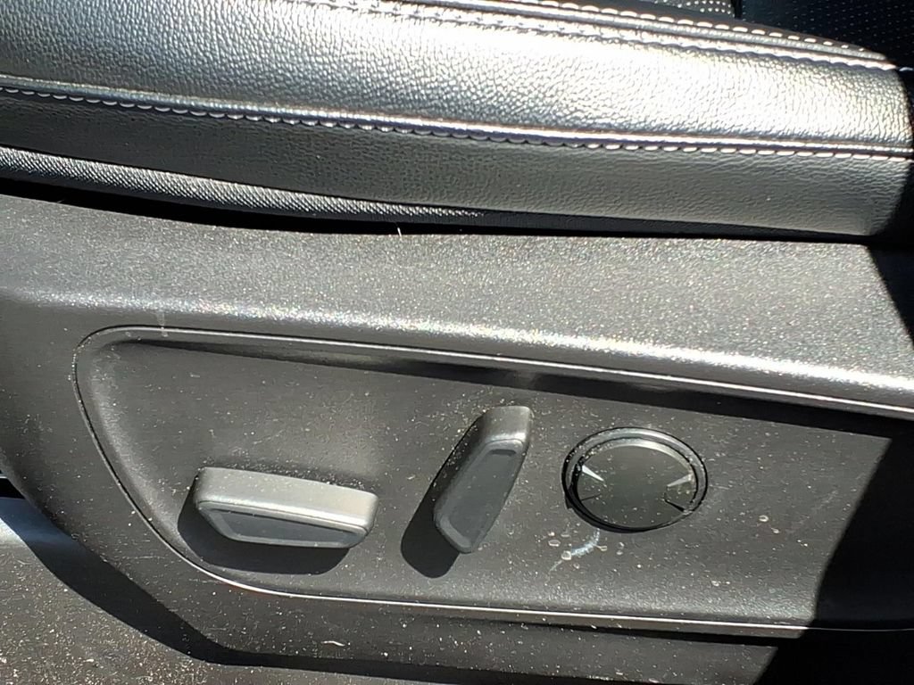 Certified 2022 Ford Escape SEL AWD/4WD image 16