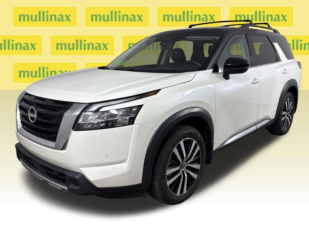 Used 2024 Nissan Pathfinder Platinum FWD image 9