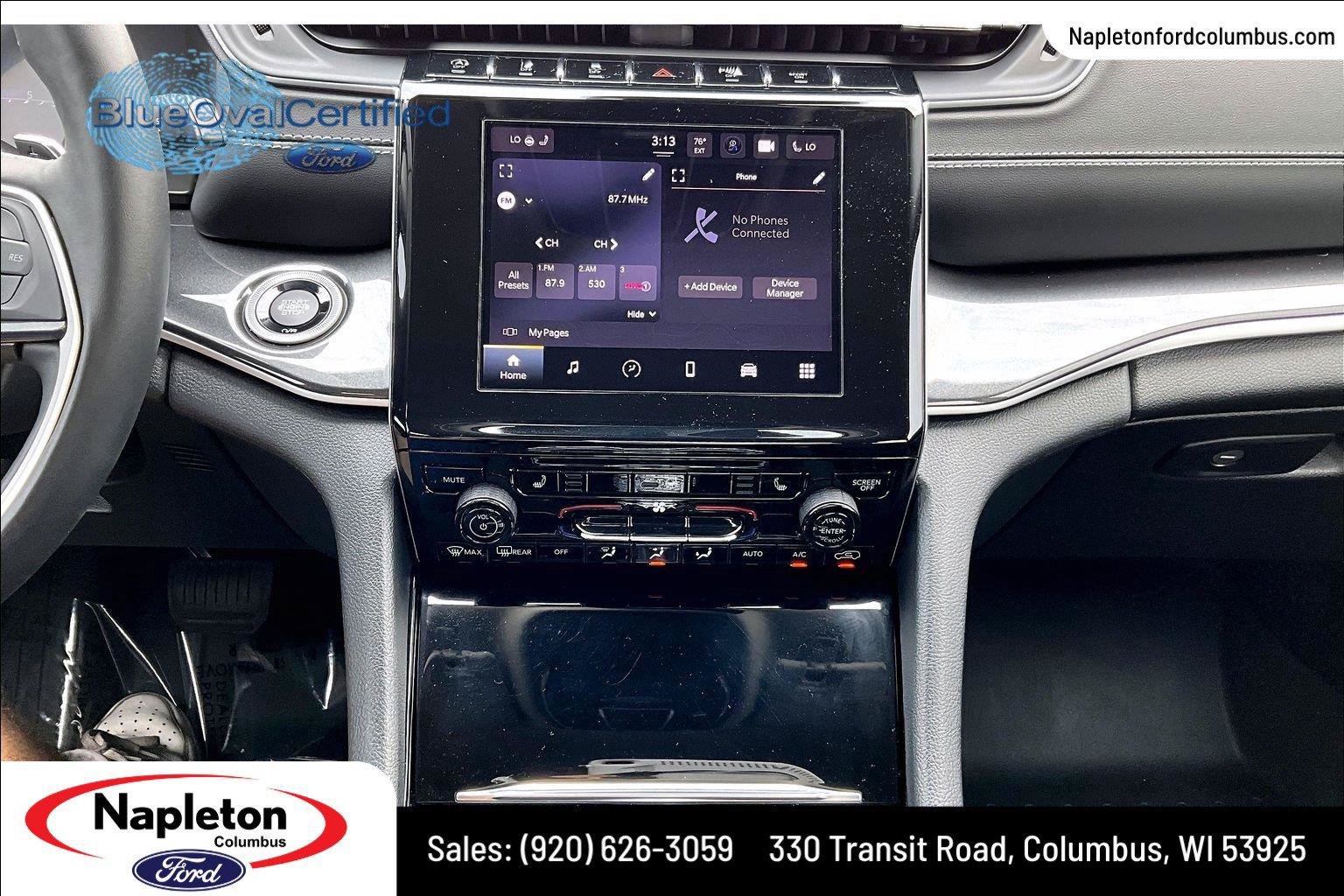 Used 2022 Jeep Grand Cherokee Laredo w/ Luxury Tech Group I AWD/4WD image 32