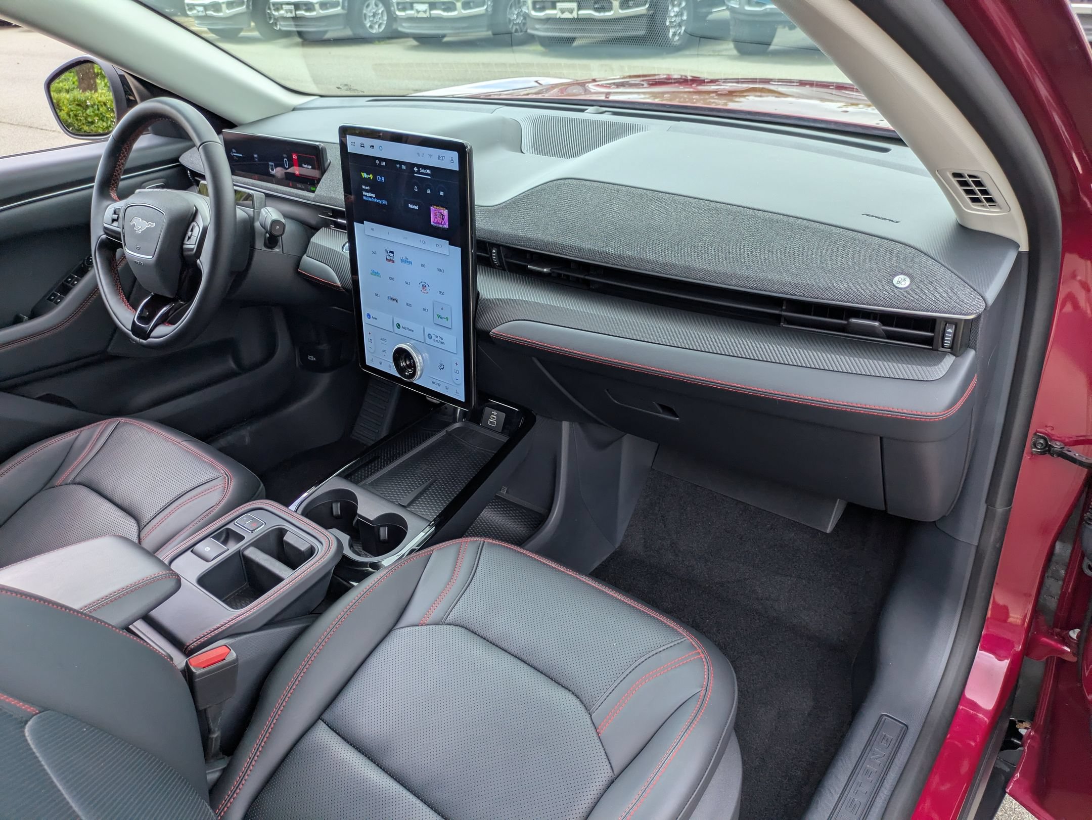 Certified 2025 Ford Mustang Mach-E Premium w/ Sport Appearance Package AWD/4WD image 38
