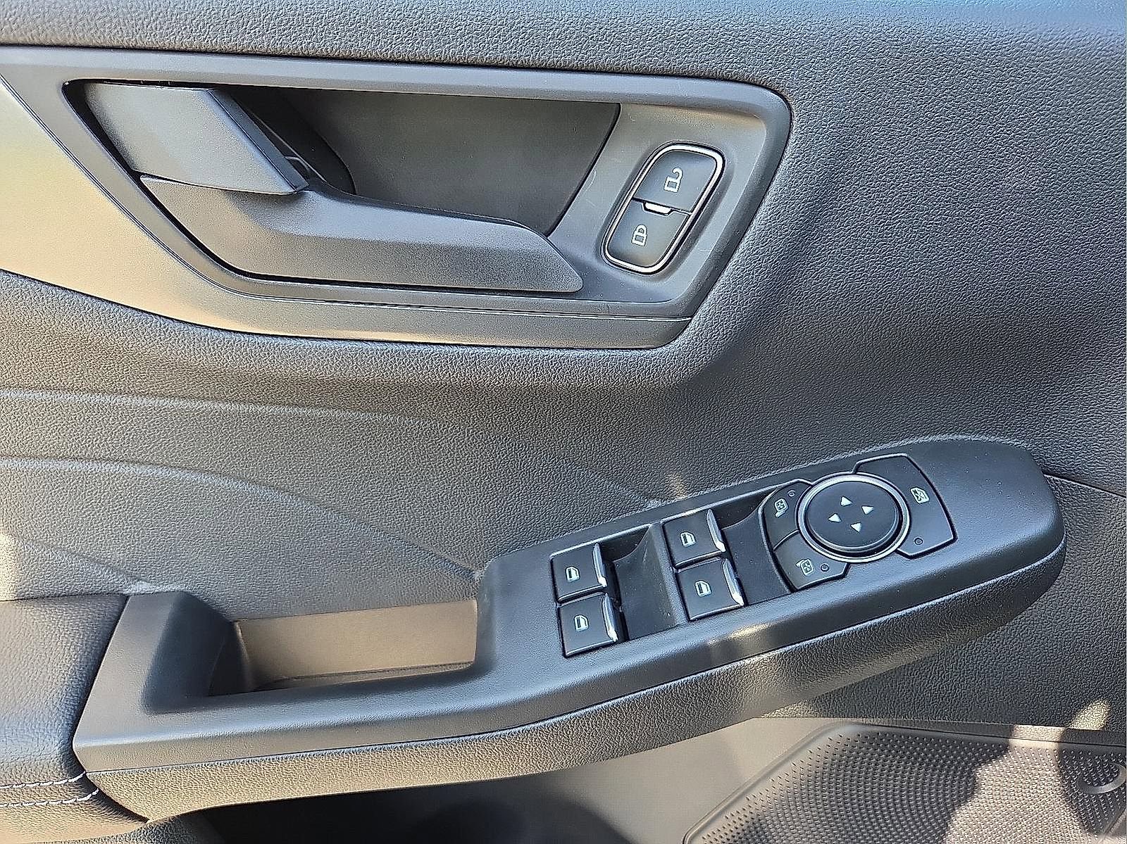 Certified 2025 Ford Escape Active FWD image 13
