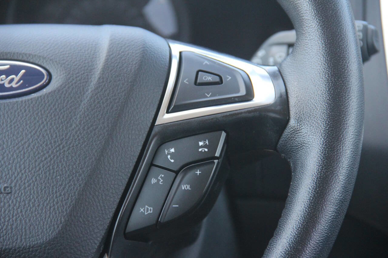 Certified 2024 Ford Edge Titanium AWD/4WD image 17