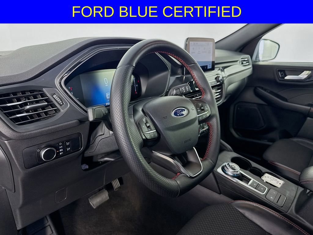 Certified 2025 Ford Escape ST-Line image 9
