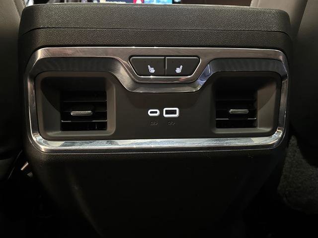 Used 2025 GMC Sierra 2500 Denali Ultimate image 32