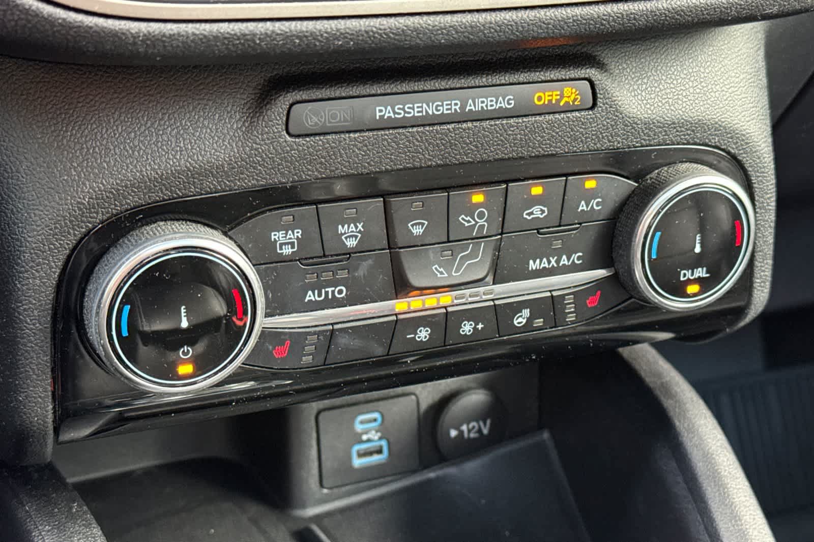 Certified 2022 Ford Escape SEL w/ Technology Package FWD image 20