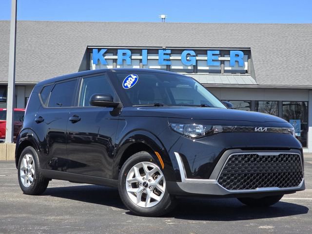 Used 2024 Kia Soul LX w/ Option Group 015 FWD image 8