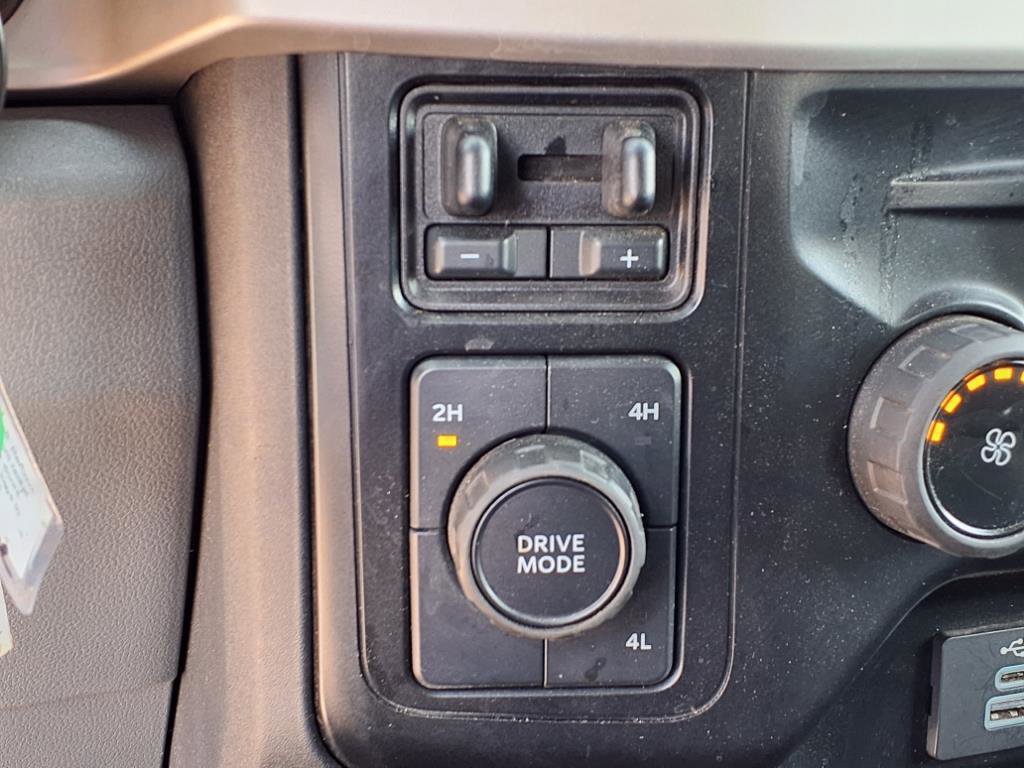 Certified 2024 Ford F350 XLT image 11