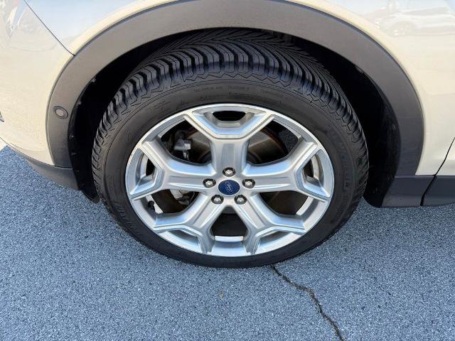 Certified 2018 Ford Escape Titanium w/ Ford Safe & Smart Package AWD/4WD image 10