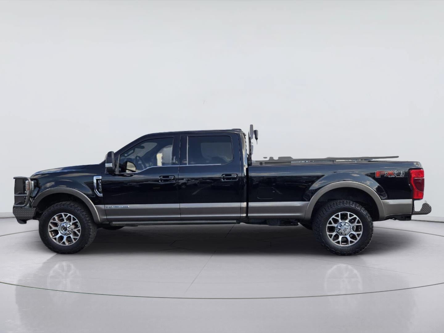 Certified 2022 Ford F350 King Ranch w/ King Ranch Ultimate Package AWD/4WD image 5