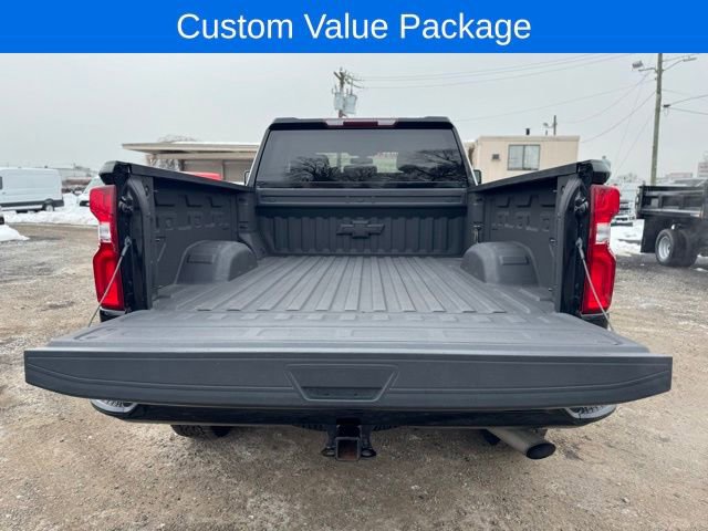 Used 2021 Chevrolet Silverado 2500 Custom w/ Custom Value Package image 10