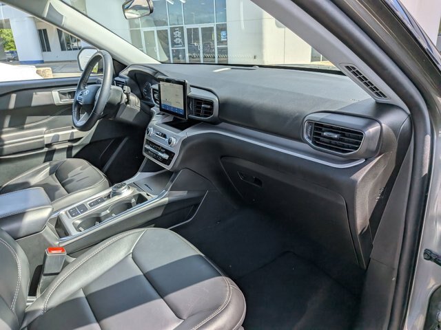 Certified 2023 Ford Explorer XLT w/ Equipment Group 202A RWD image 37
