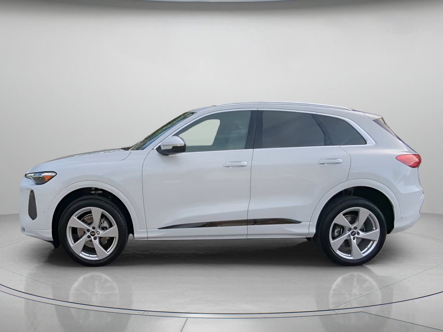 Used 2025 Audi Q5 Premium Plus AWD/4WD image 16