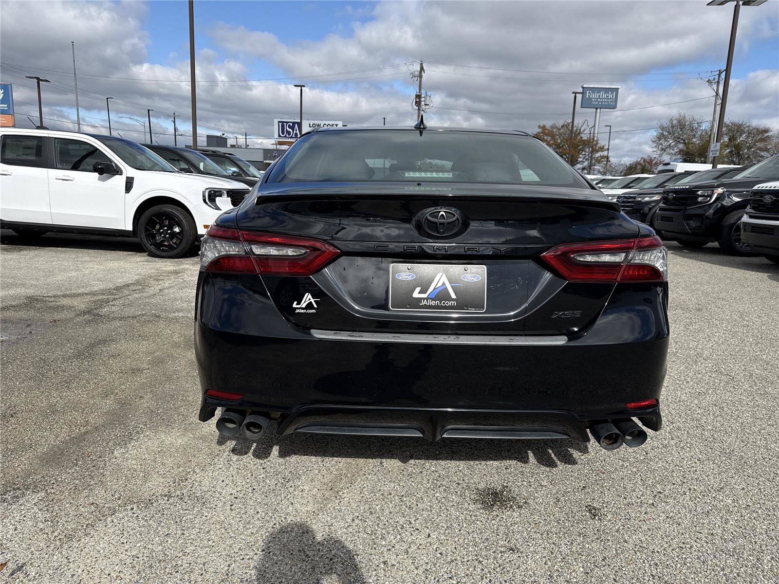 Used 2021 Toyota Camry XSE image 4