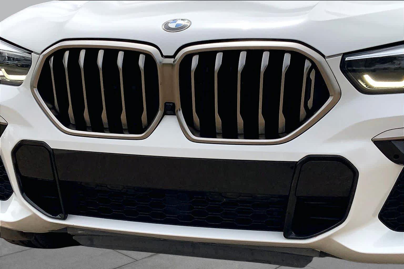 Used 2021 BMW X6 M50i w/ Premium Package AWD/4WD image 30