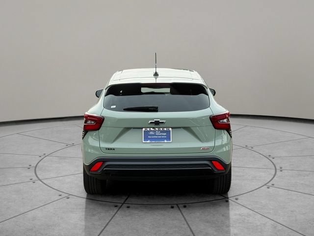 Used 2024 Chevrolet Trax RS w/ Driver Confidence Package FWD image 9