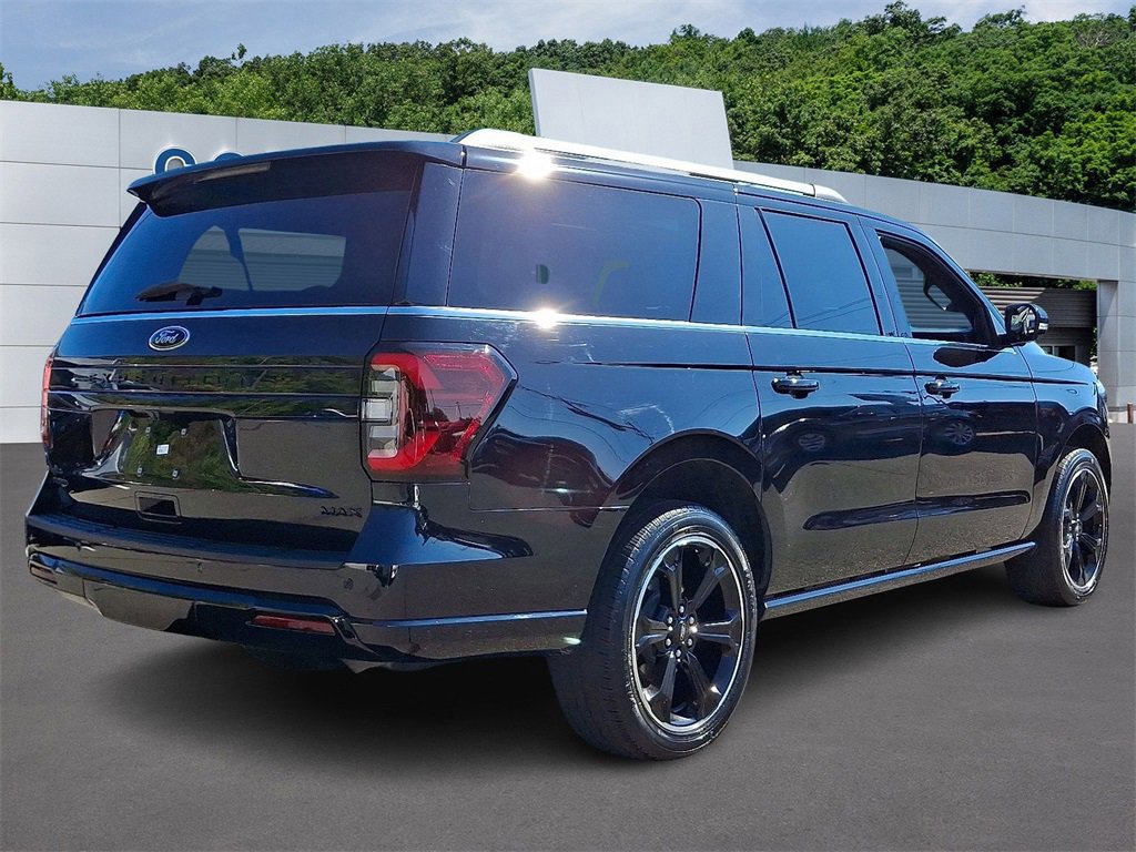 Certified 2022 Ford Expedition Max Limited image 4