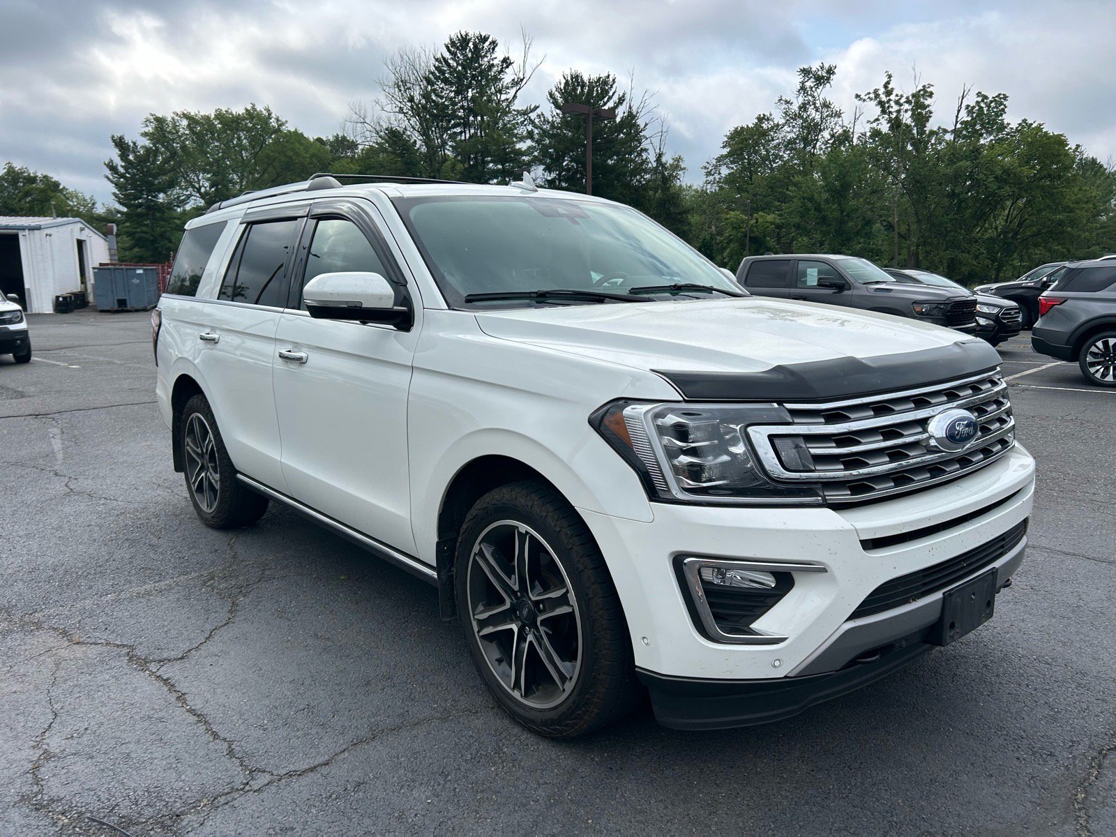 Certified 2021 Ford Expedition Limited AWD/4WD image 3
