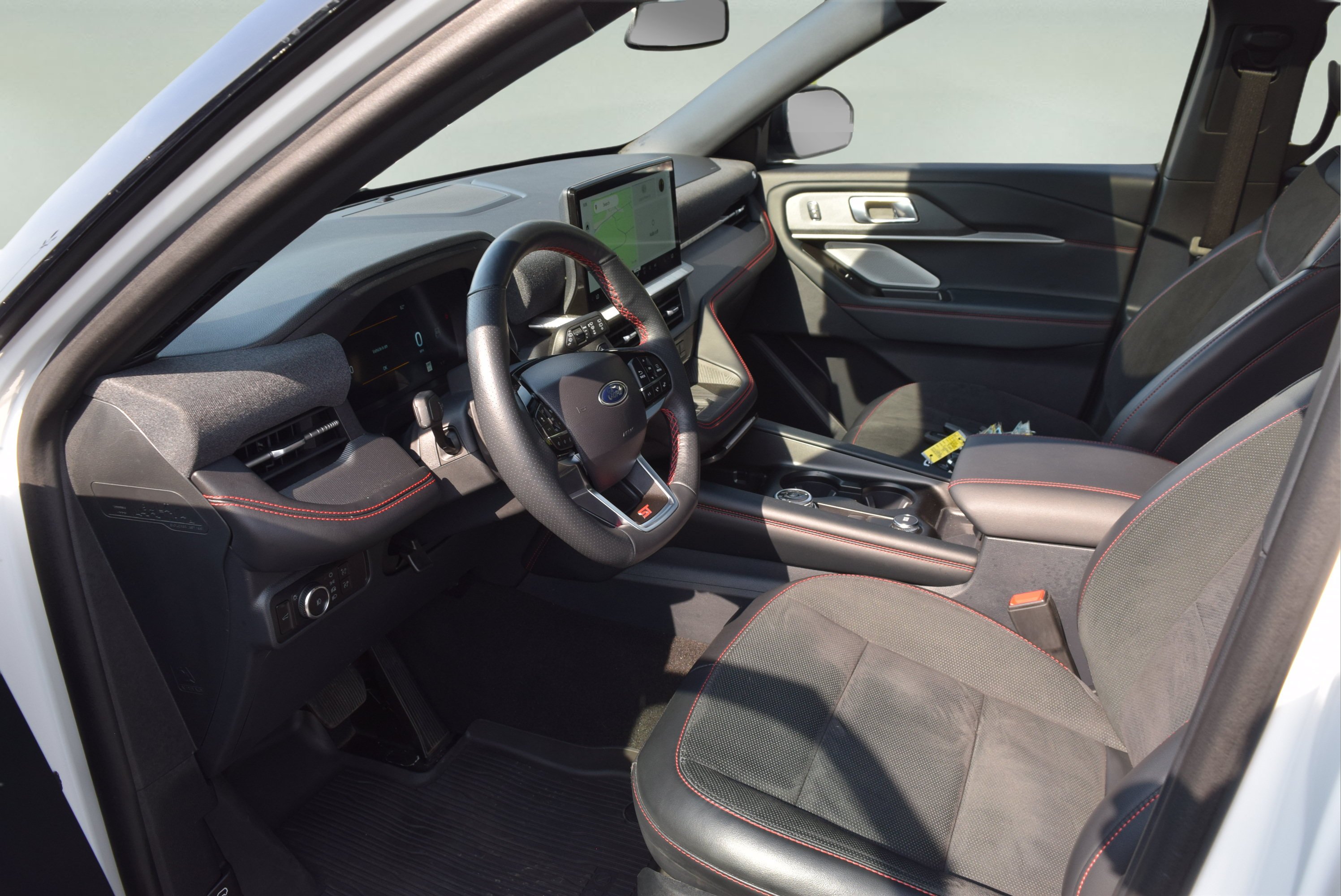 Certified 2025 Ford Explorer ST w/ Sun And Sound Package AWD/4WD image 11