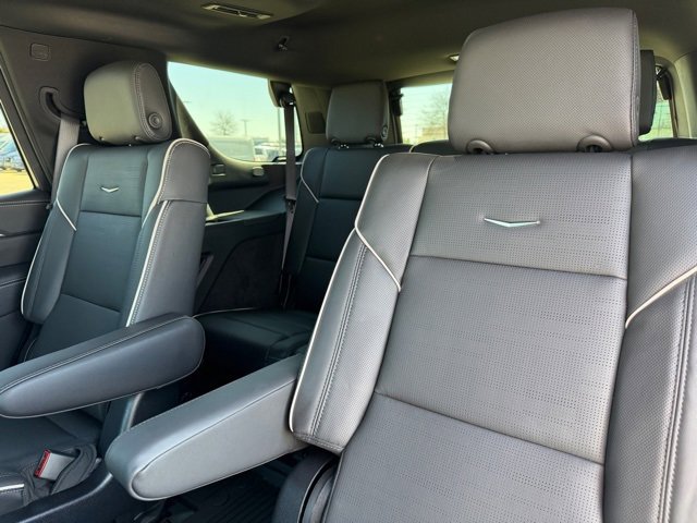 Used 2026 Cadillac Escalade Luxury w/ LPO, Floor Liner Package image 23