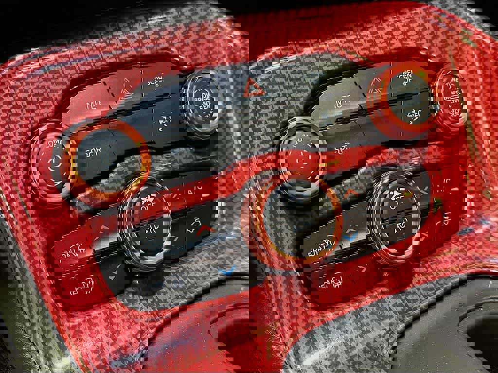 Used 2021 Dodge Challenger SXT image 19