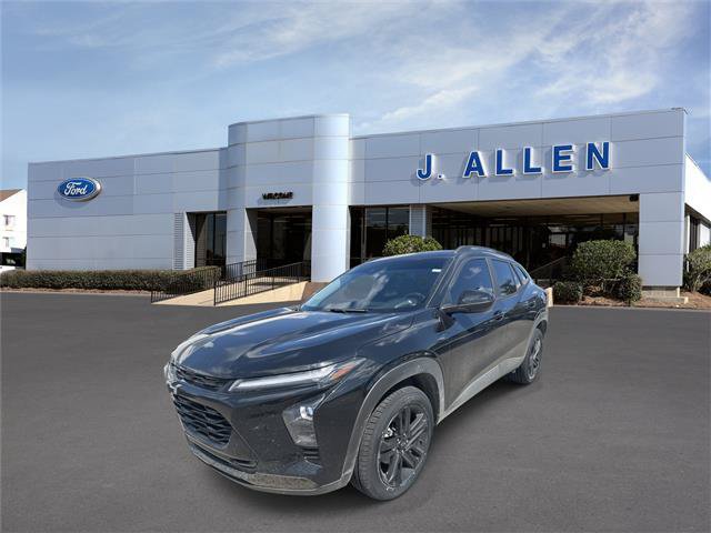 Used 2024 Chevrolet Trax ACTIV w/ Driver Confidence Package FWD image 1