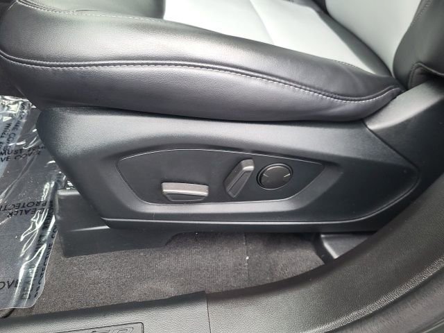 Certified 2023 Ford Explorer XLT w/ Equipment Group 202A image 15