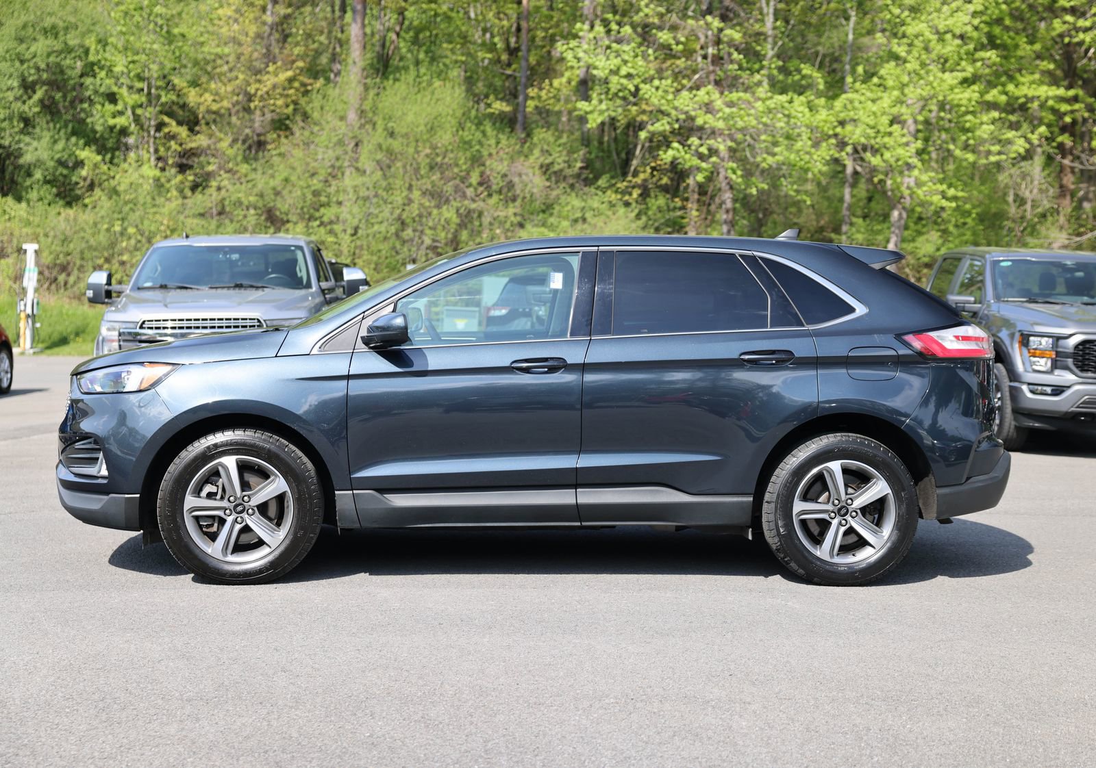 Certified 2024 Ford Edge SEL w/ Convenience Package AWD/4WD image 3