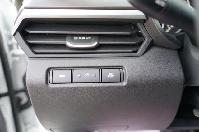 Used 2025 Nissan Altima 2.5 SV image 13