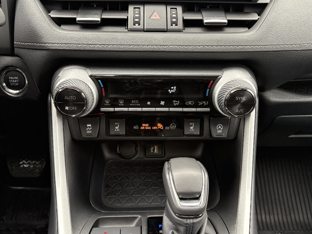 Used 2025 Toyota RAV4 XLE Premium w/ Weather Package AWD/4WD image 23