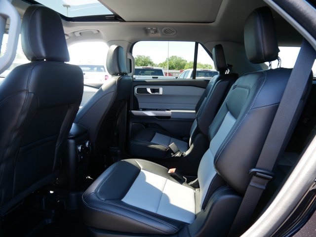 Certified 2023 Ford Explorer XLT w/ Equipment Group 202A AWD/4WD image 13
