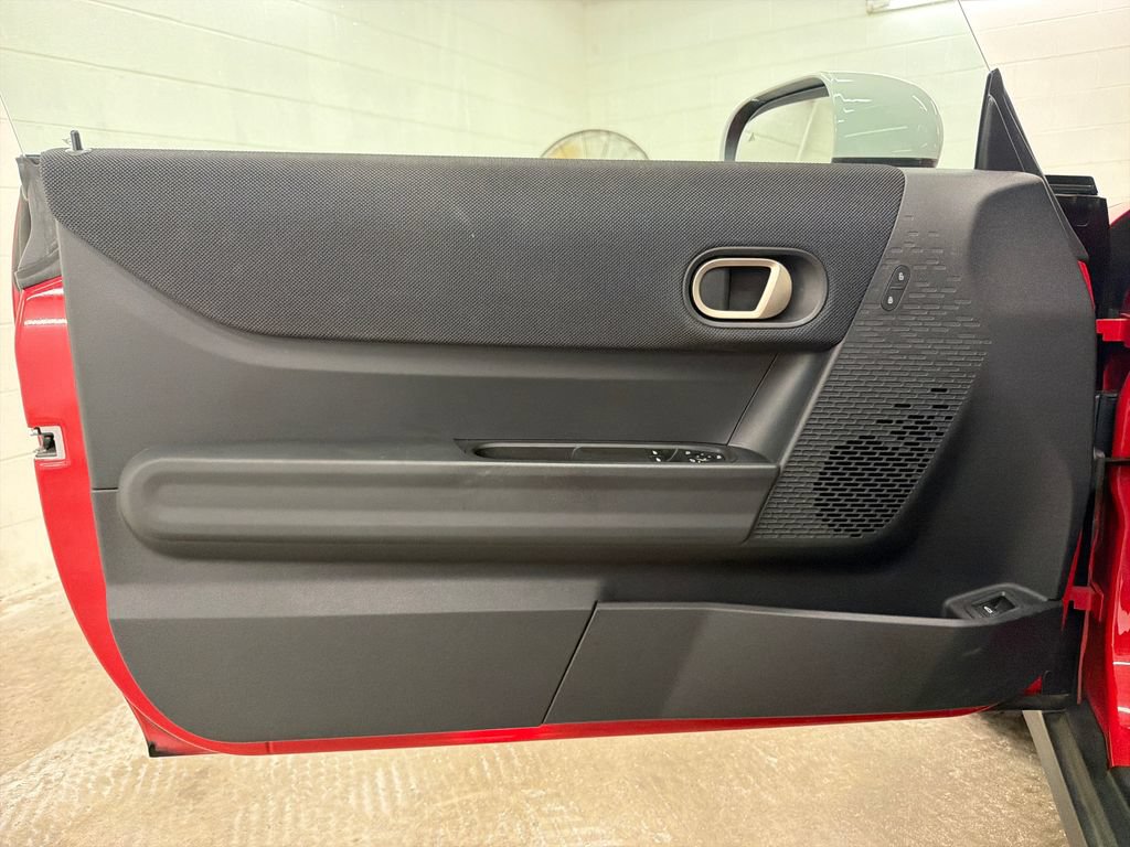 Used 2025 MINI Cooper 2-Door Hardtop FWD image 17