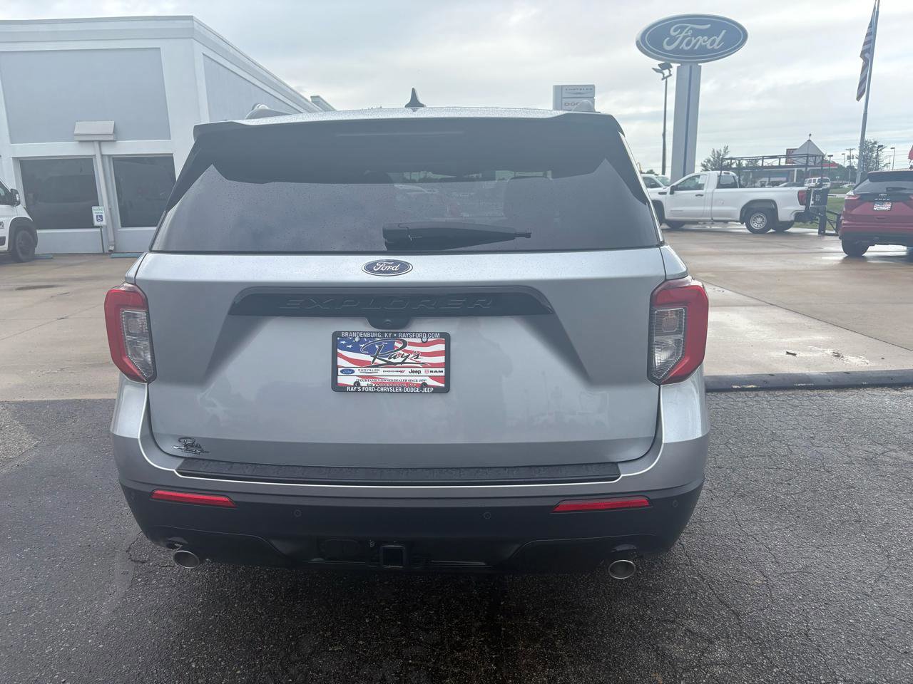 Certified 2023 Ford Explorer ST-Line w/ Class IV Trailer Tow Package image 5