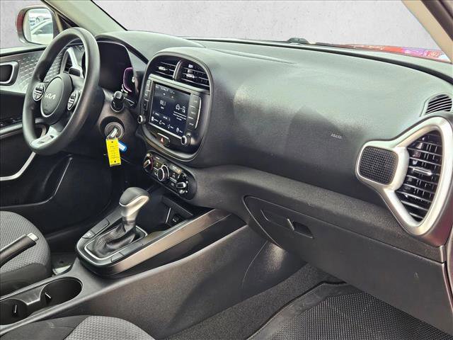 Used 2023 Kia Soul LX w/ LX Technology Package FWD image 20
