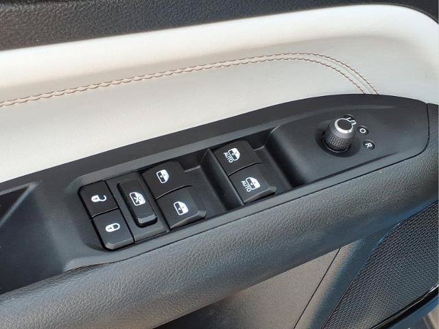 Used 2026 Jeep Compass Limited AWD/4WD image 16