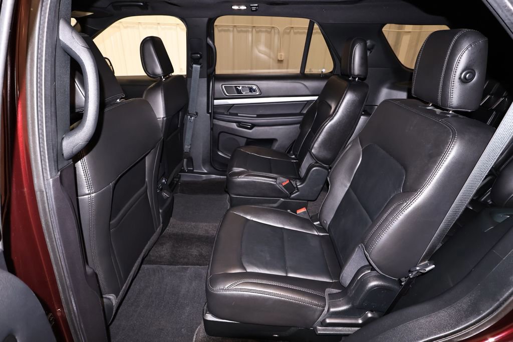Certified 2018 Ford Explorer XLT w/ Equipment Group 202A image 19