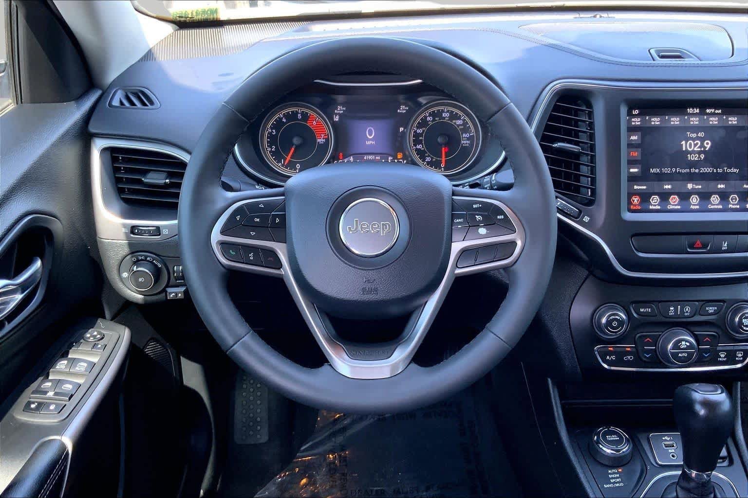 Used 2022 Jeep Cherokee Latitude Lux AWD/4WD image 11