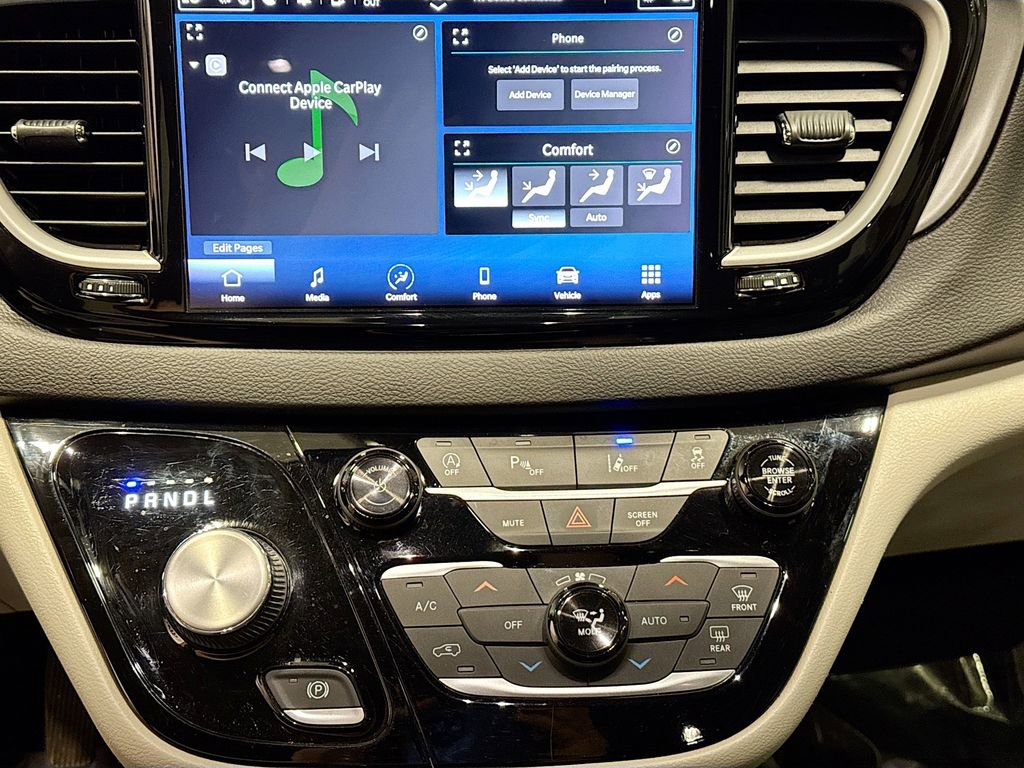 Used 2022 Chrysler Pacifica Touring-L FWD image 13