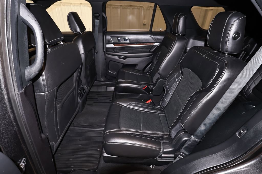 Certified 2018 Ford Explorer Platinum AWD/4WD image 17