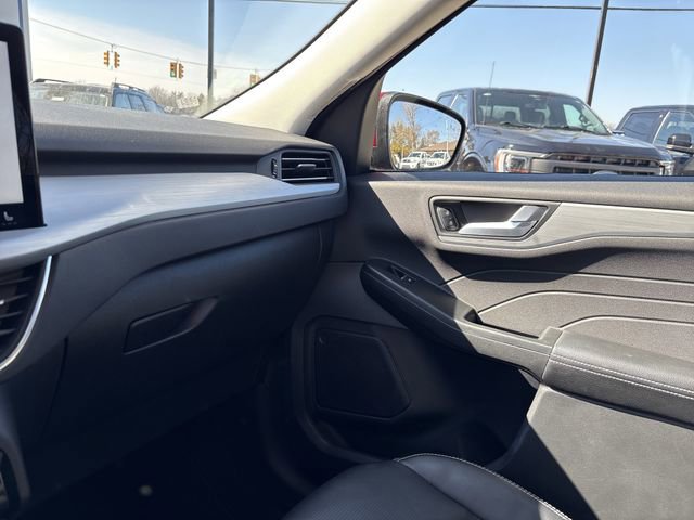 Certified 2023 Ford Escape Platinum w/ Class II Trailer Tow Package image 38