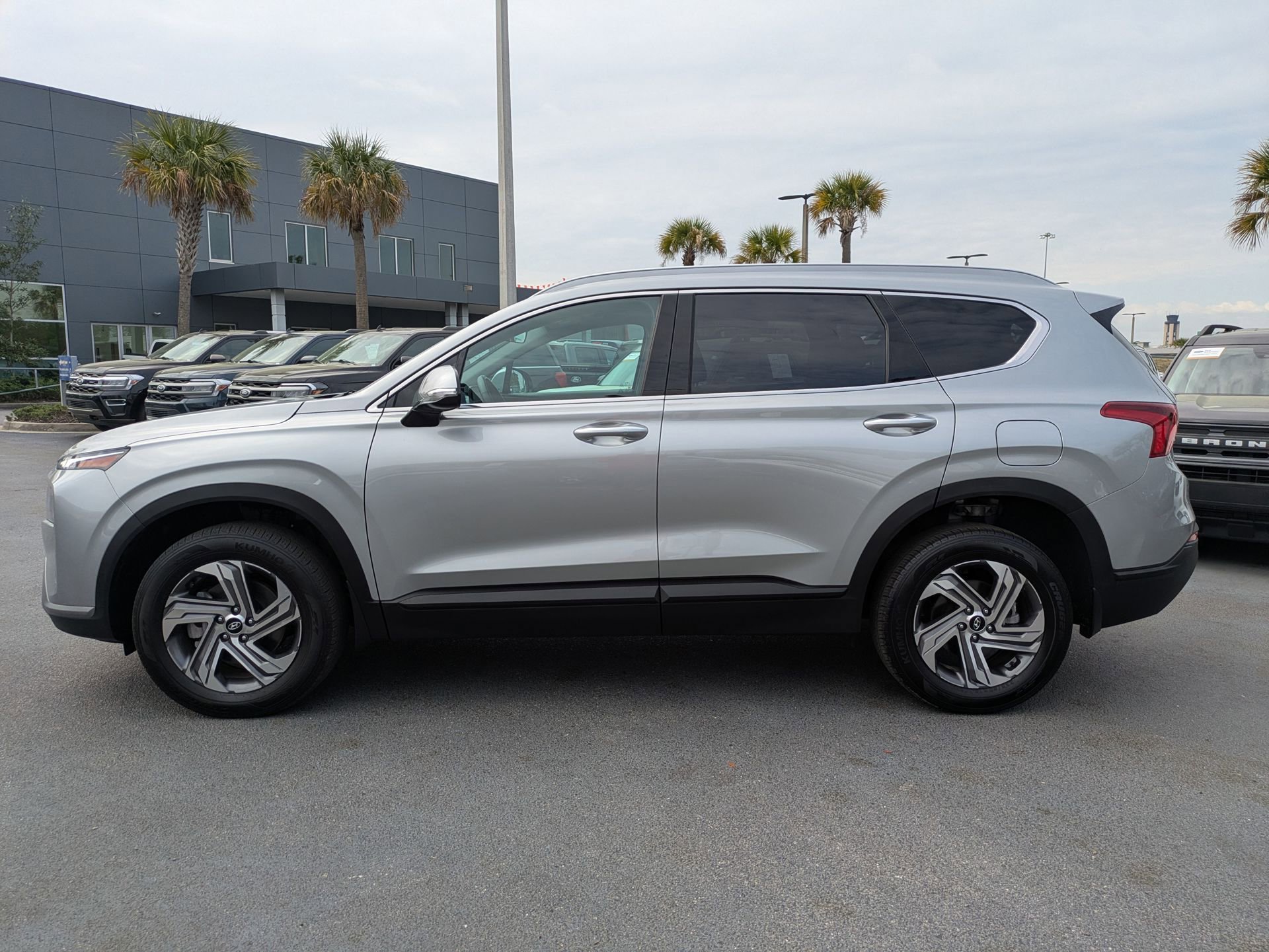 Used 2023 Hyundai Santa Fe SEL image 7