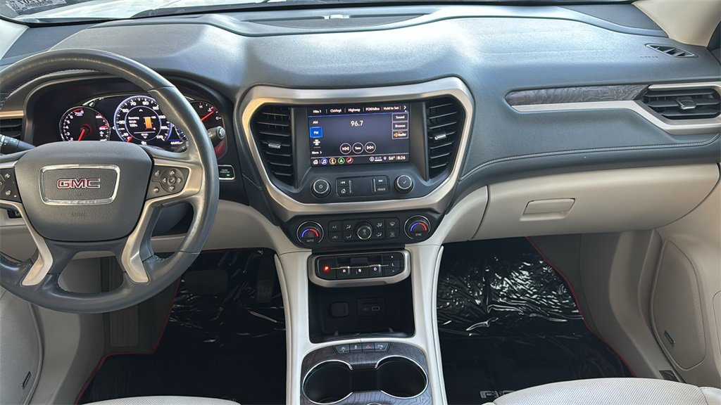 Used 2021 GMC Acadia Denali w/ Denali Technology Package image 10