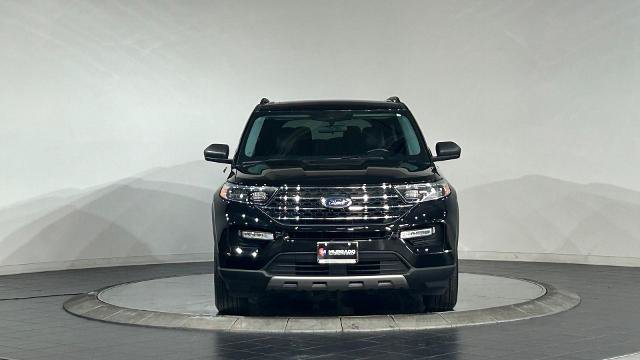 Certified 2023 Ford Explorer XLT w/ Equipment Group 202A AWD/4WD image 3