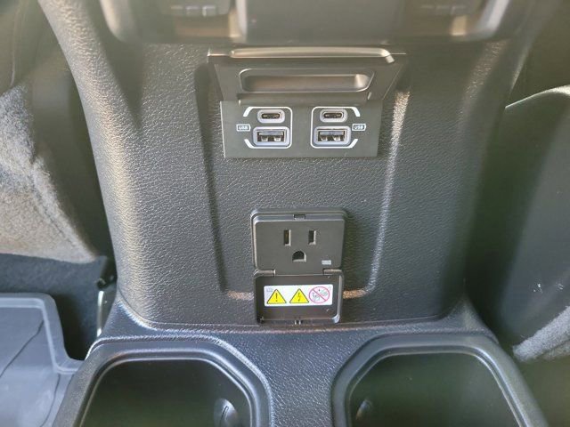 Used 2023 Jeep Gladiator Willys image 19