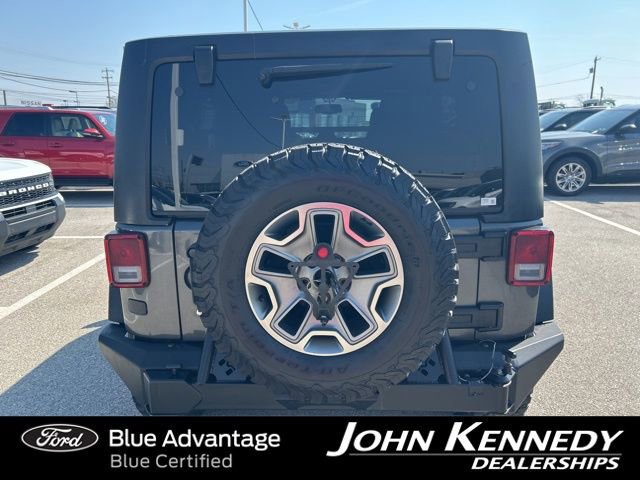 Used 2018 Jeep Wrangler Unlimited Rubicon w/ Connectivity Group AWD/4WD image 3