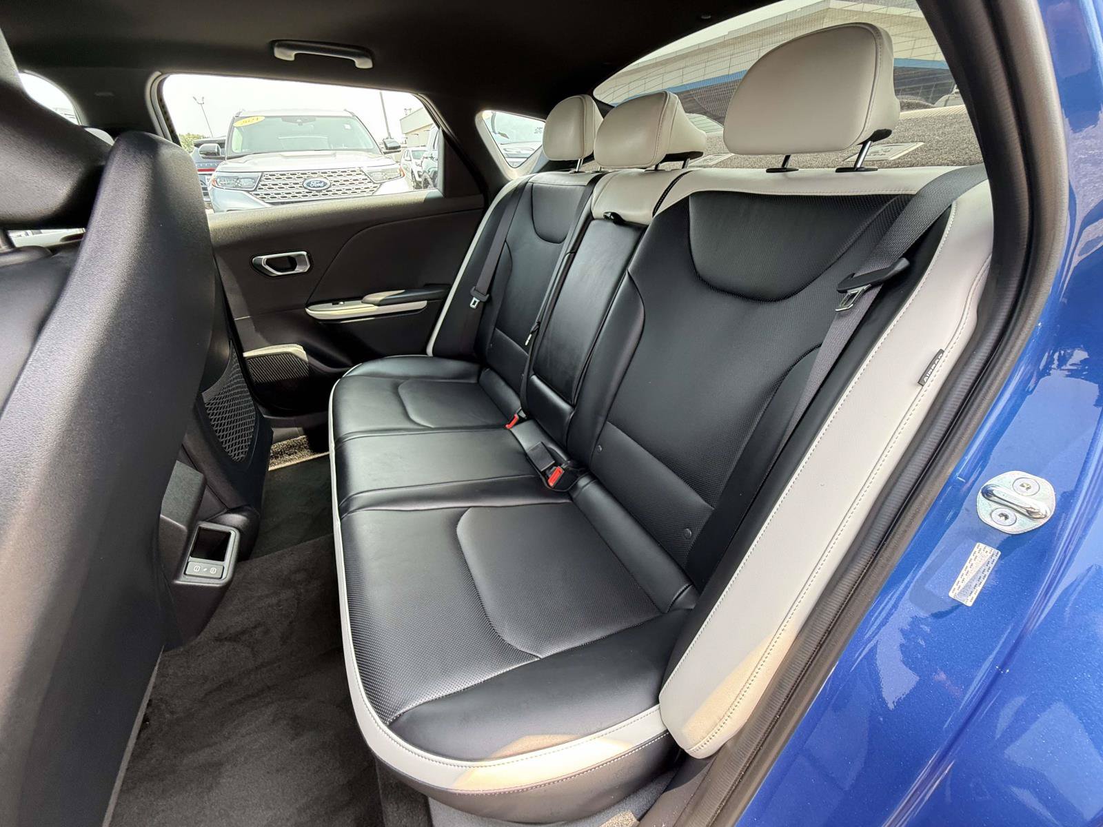 Used 2025 Kia K4 GT-Line w/ GT-Line Premium Package FWD image 27