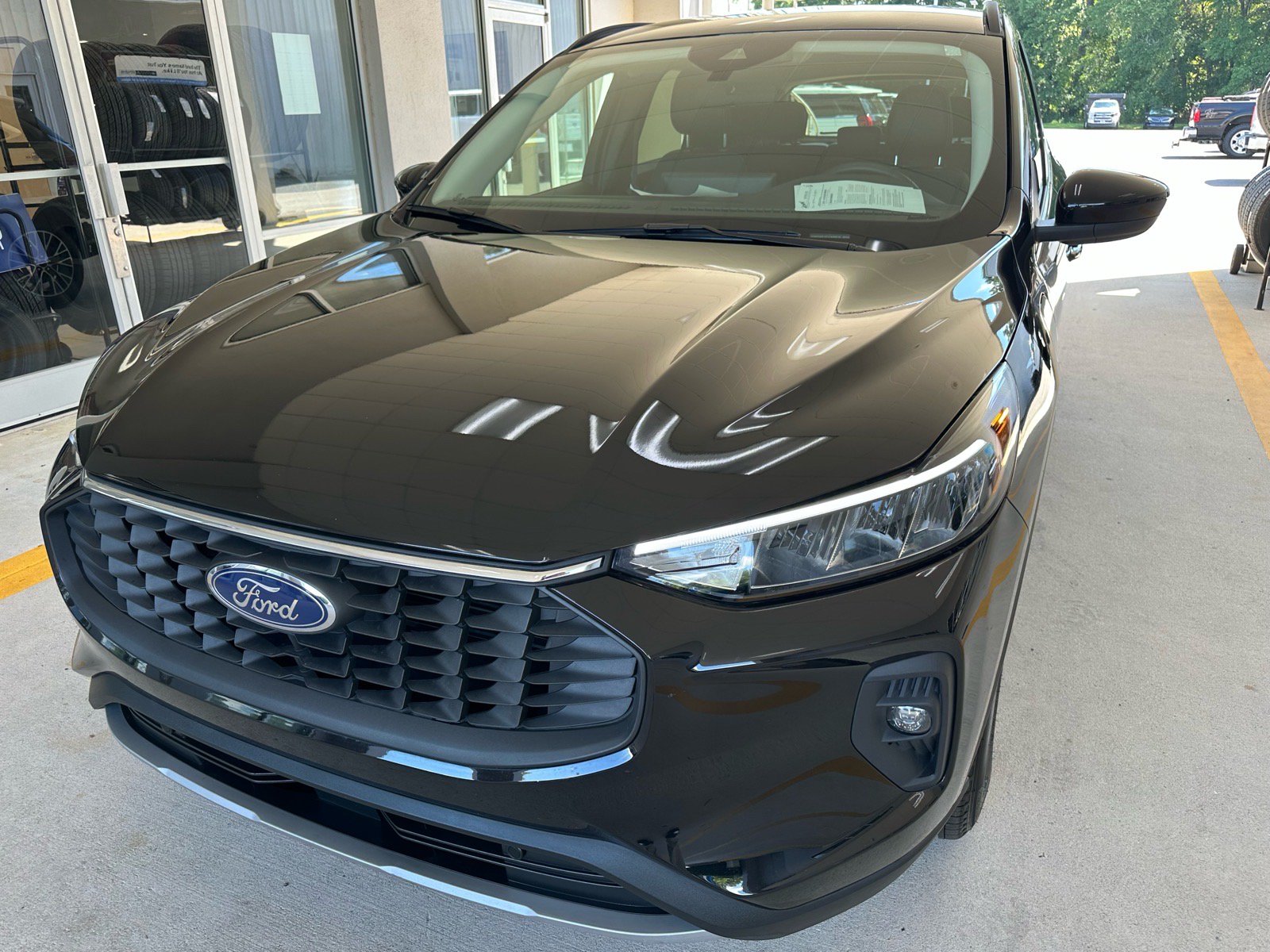 Certified 2026 Ford Escape SE FWD image 1